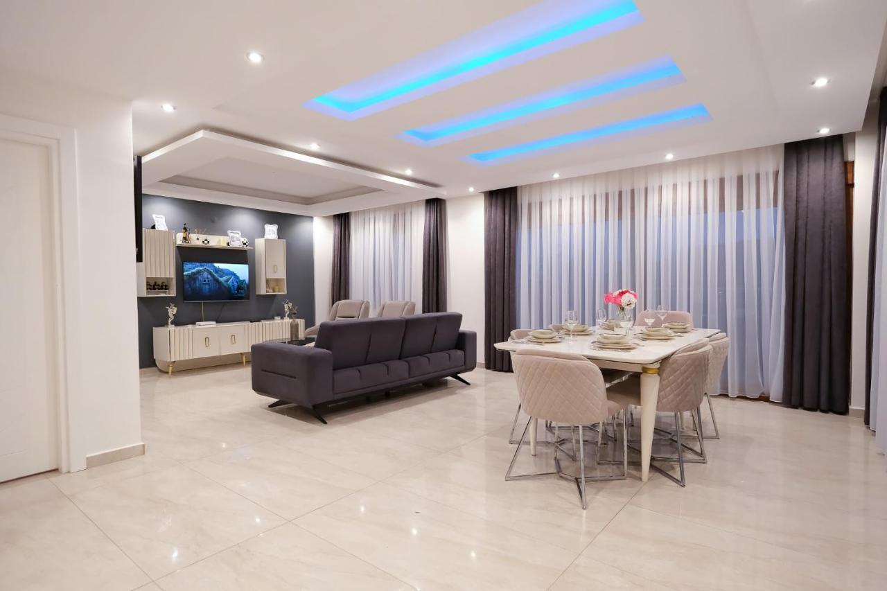 Villa Luxury Villas & *