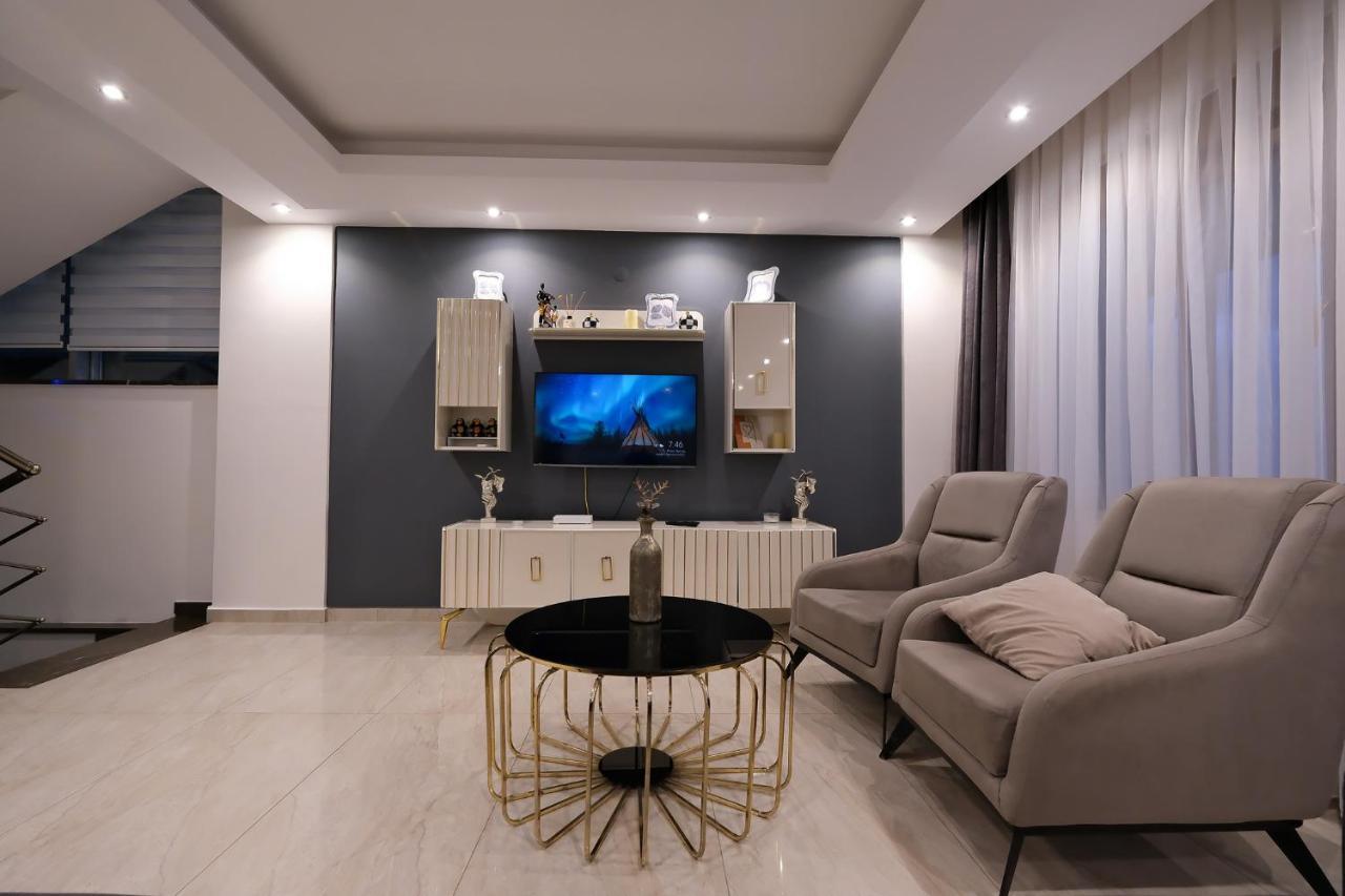 Luxury Villas & Villa