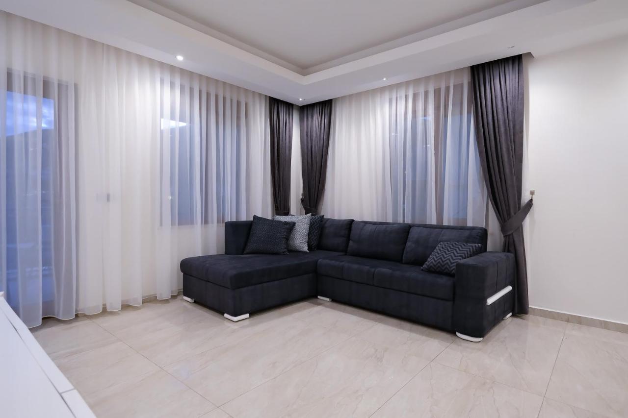 Luxury Villas & Villa *