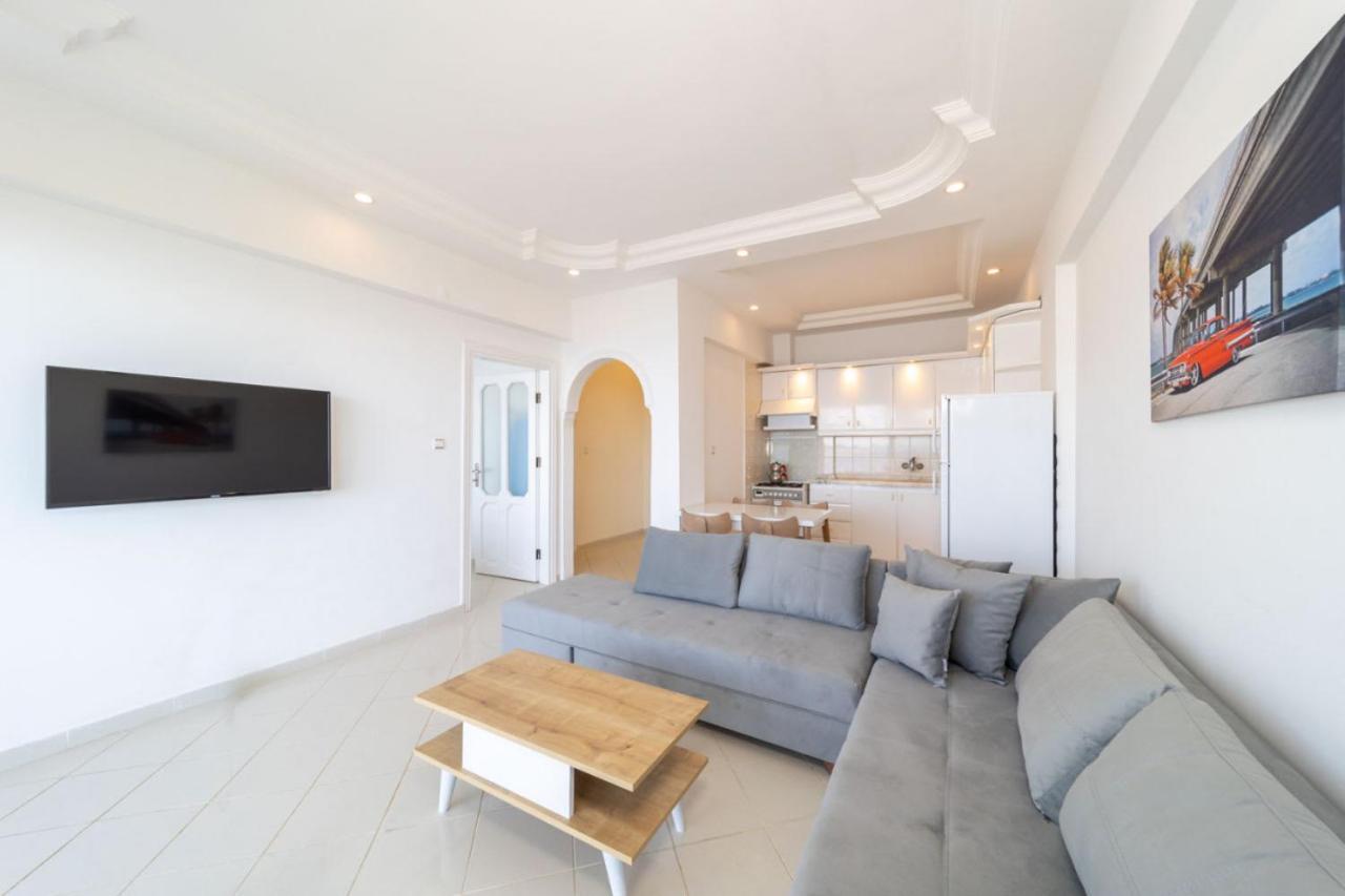 Lovely Flat With Sea And Nature View In Apartment