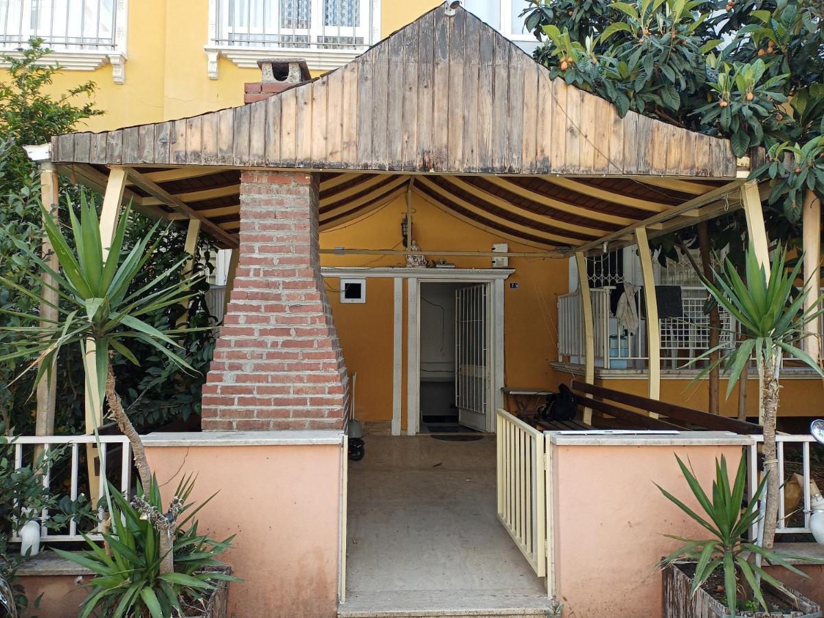 - Beautiful Manolya 100-200 Meters From Cleopatra Beach, Equipped Kitchen, Parking Spaces, Wi-fi 50 Mbps, Terrace With Garden And Much Apartment Alanya