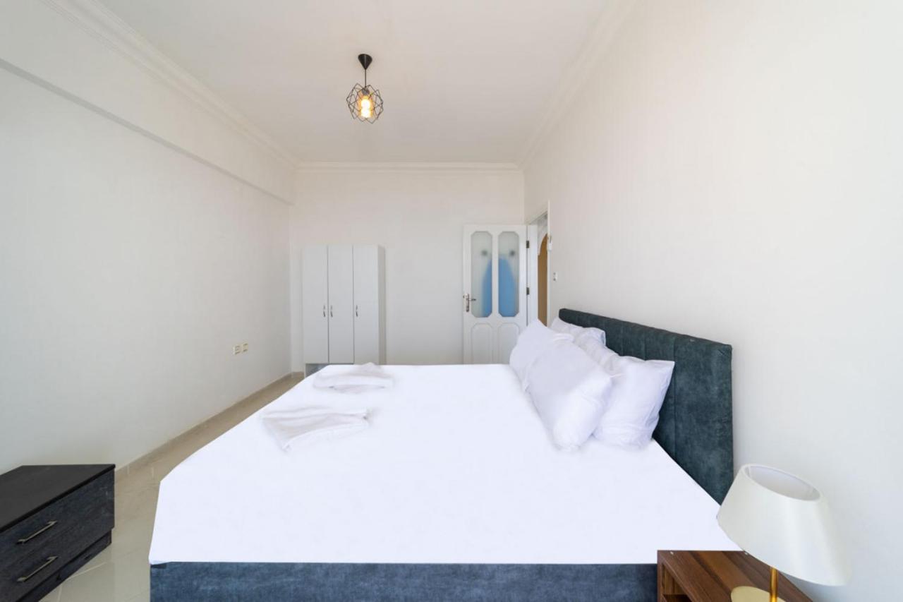 Lovely Flat With Sea And Nature View In Apartment *