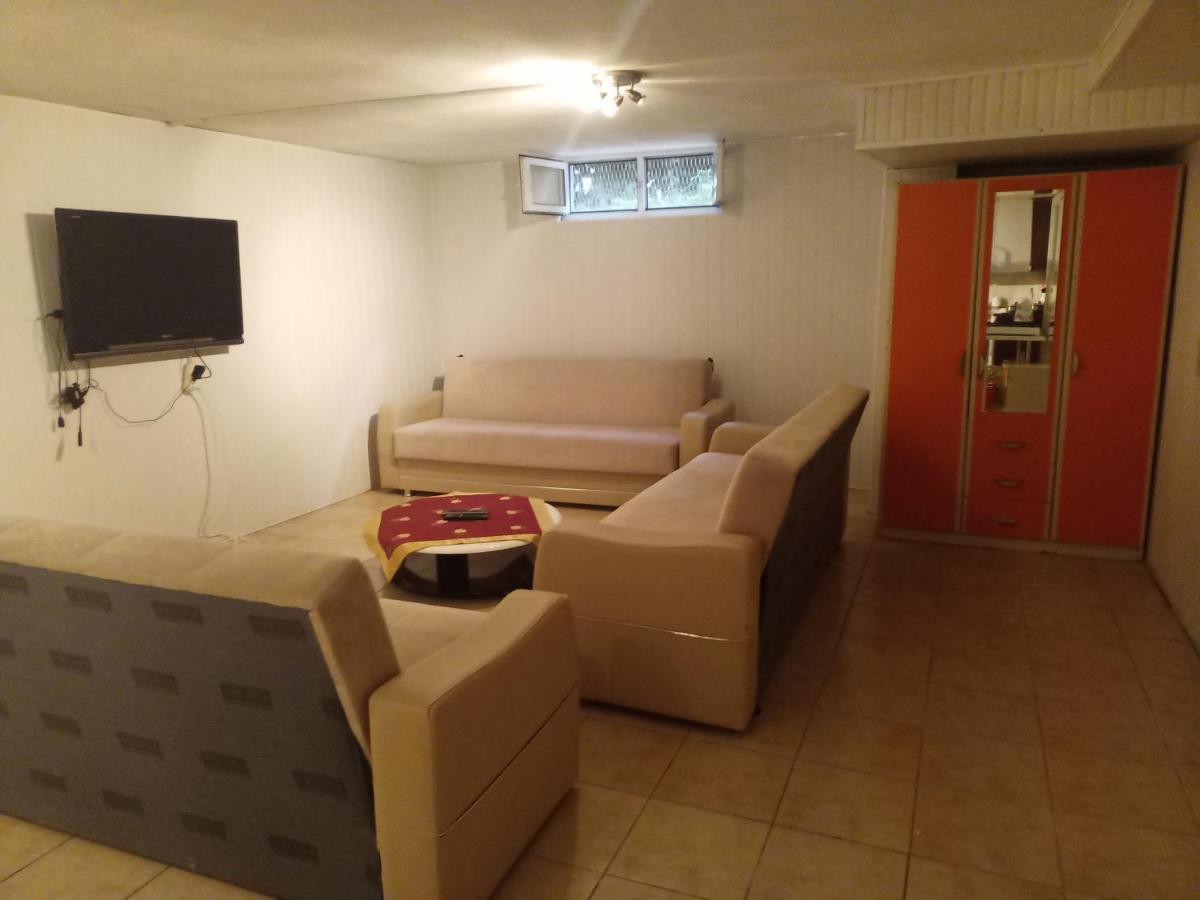 - Beautiful Manolya 100-200 Meters From Cleopatra Beach, Equipped Kitchen, Parking Spaces, Wi-fi 50 Mbps, Terrace With Garden And Much * Alanya