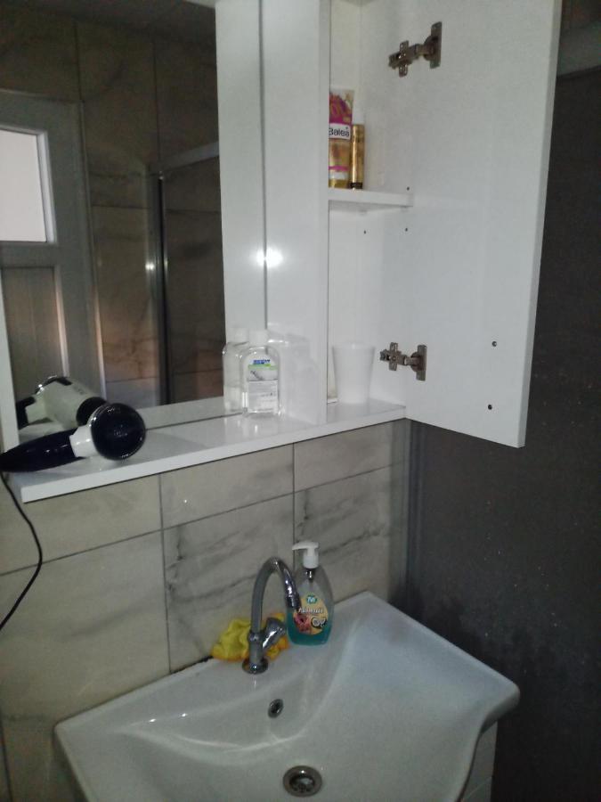 Apartment - Beautiful Manolya 100-200 Meters From Cleopatra Beach, Equipped Kitchen, Parking Spaces, Wi-fi 50 Mbps, Terrace With Garden And Much Alanya