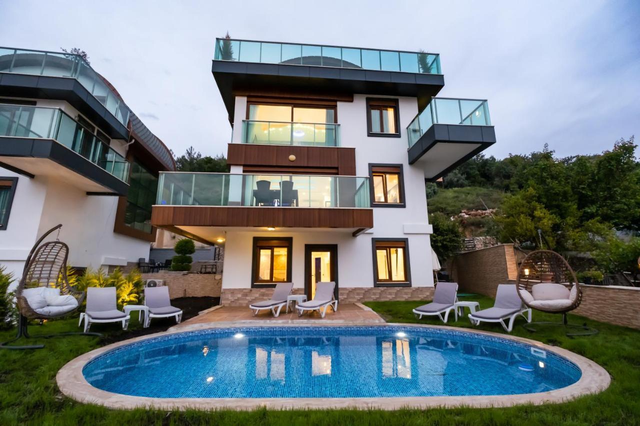 Villa Luxury Villas &