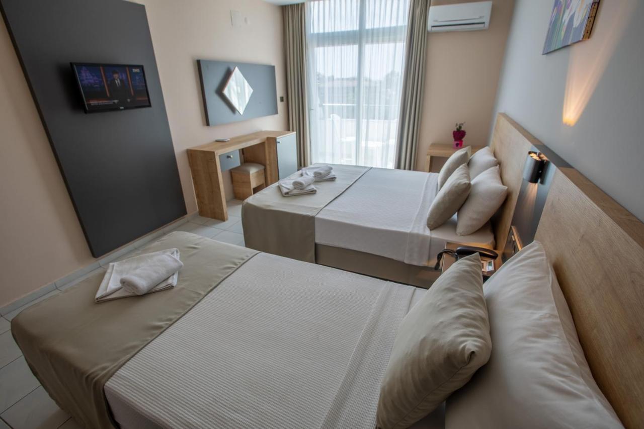 Risus Park 3*