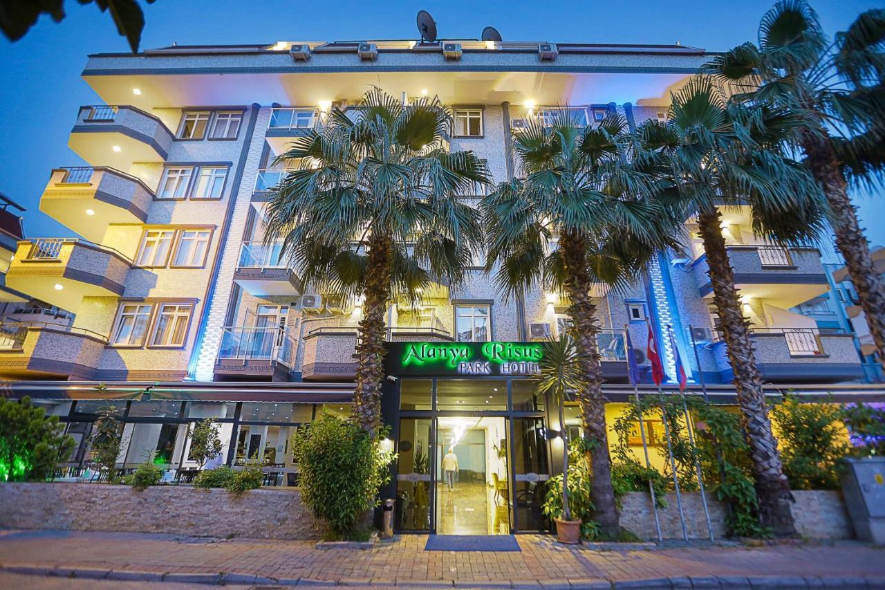 Risus Park Hotel