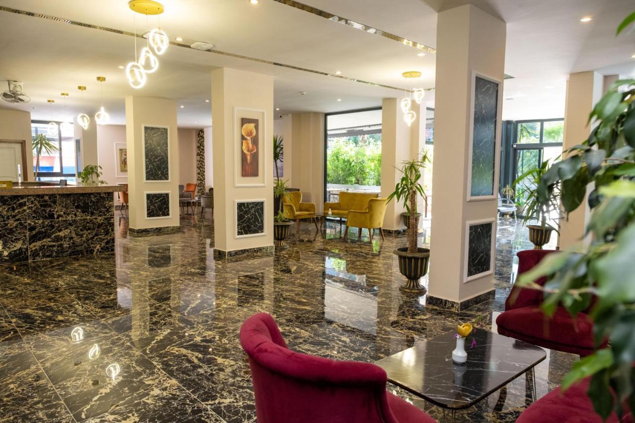 Risus Park Hotel