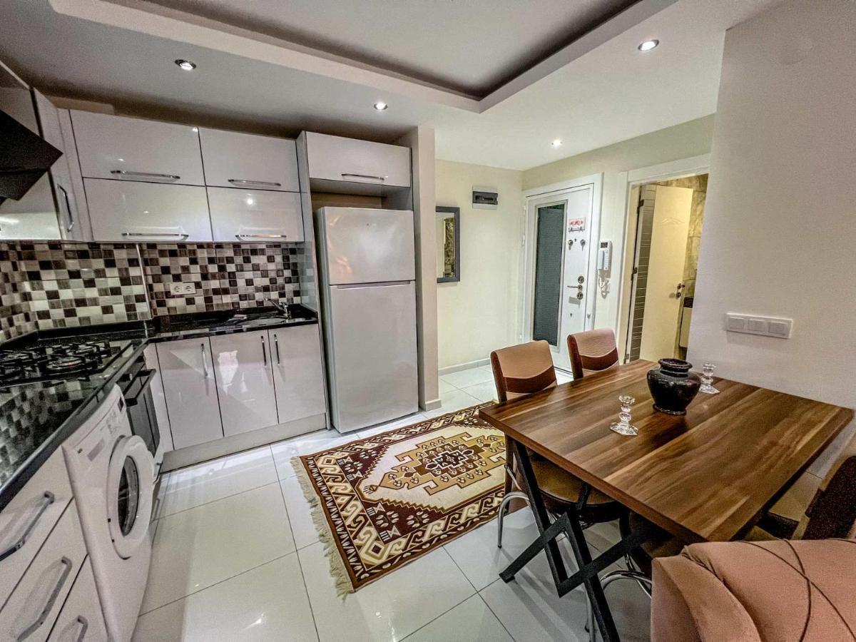 Peaceful Riverside Retreat 10-min Walk To Beach, Steps From National Park In