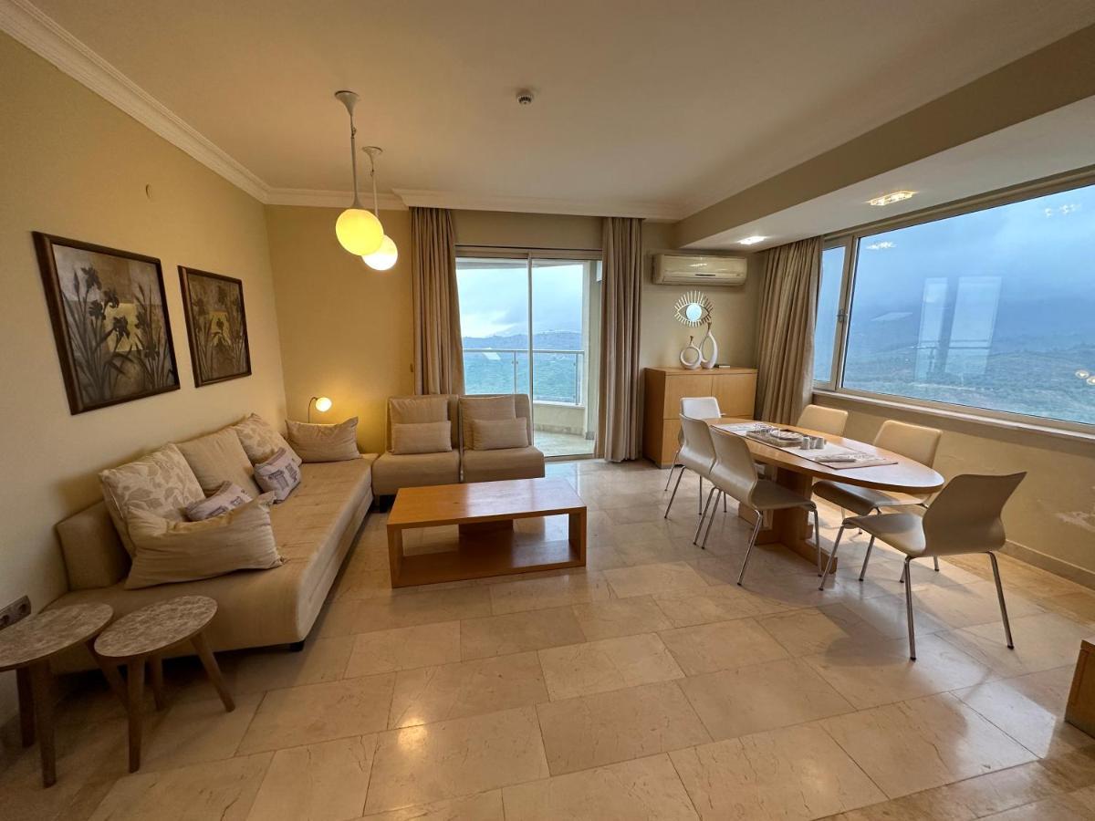 Gold Main Building 3 Bedroom *