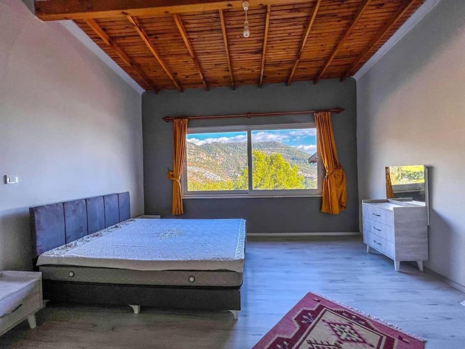 Sunset Villa *