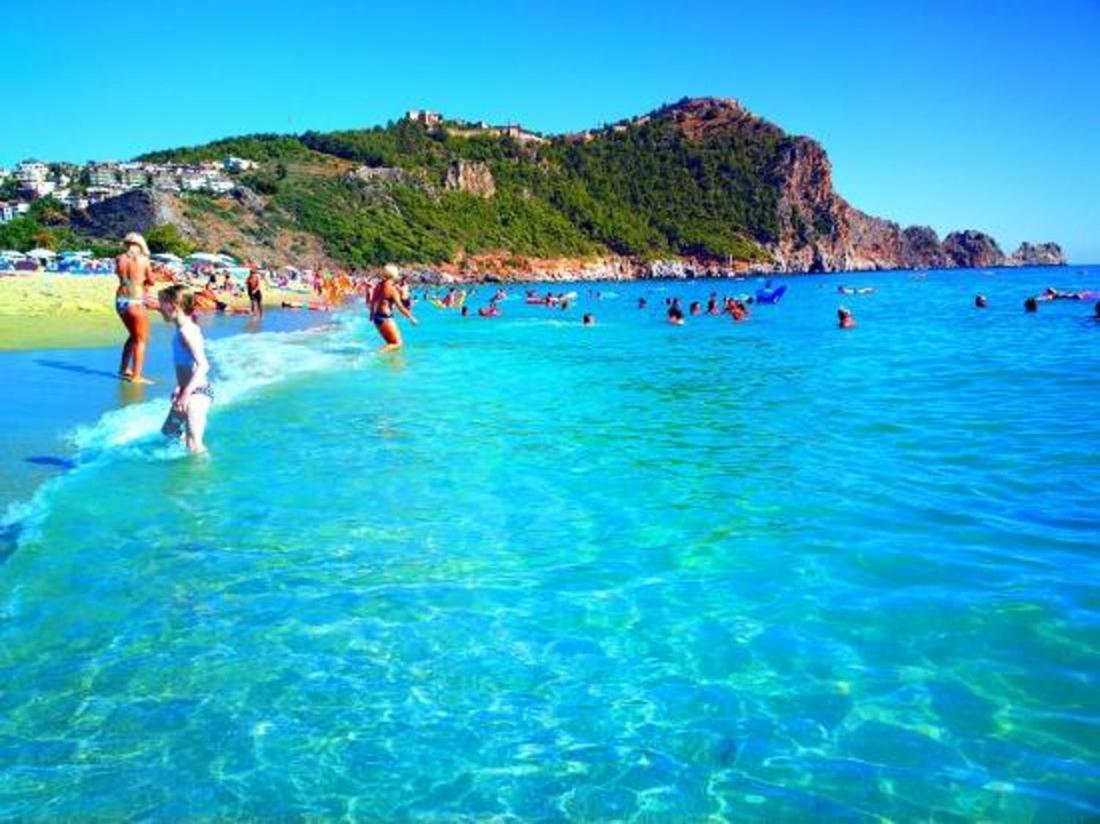 24h Pick-up Service! Beautiful Private House At Cleopatra Beach Included Pick-up, Kitchen, Umbrellas, Parking Space, 100mbps Wifi, Garden, Balcony, Terrace, Barbecue, Whatsapp Support, No Additional Costs! 500 Eur Cashback For 3 Months! Alanya