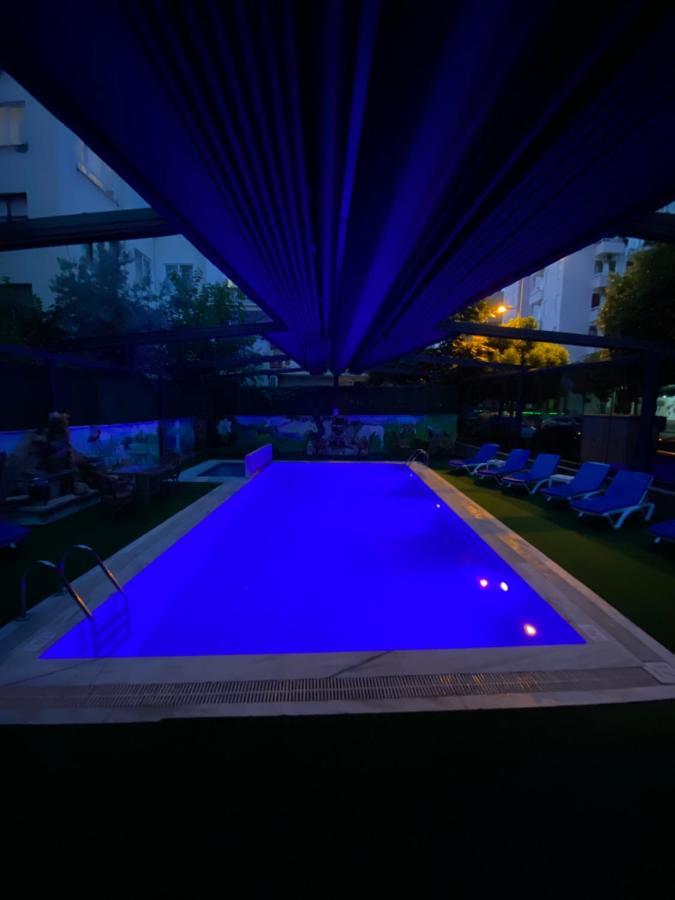 Kadeer Hotel *