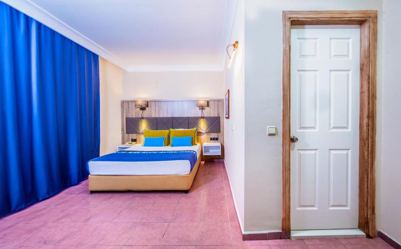 Club Big Blue Hotel