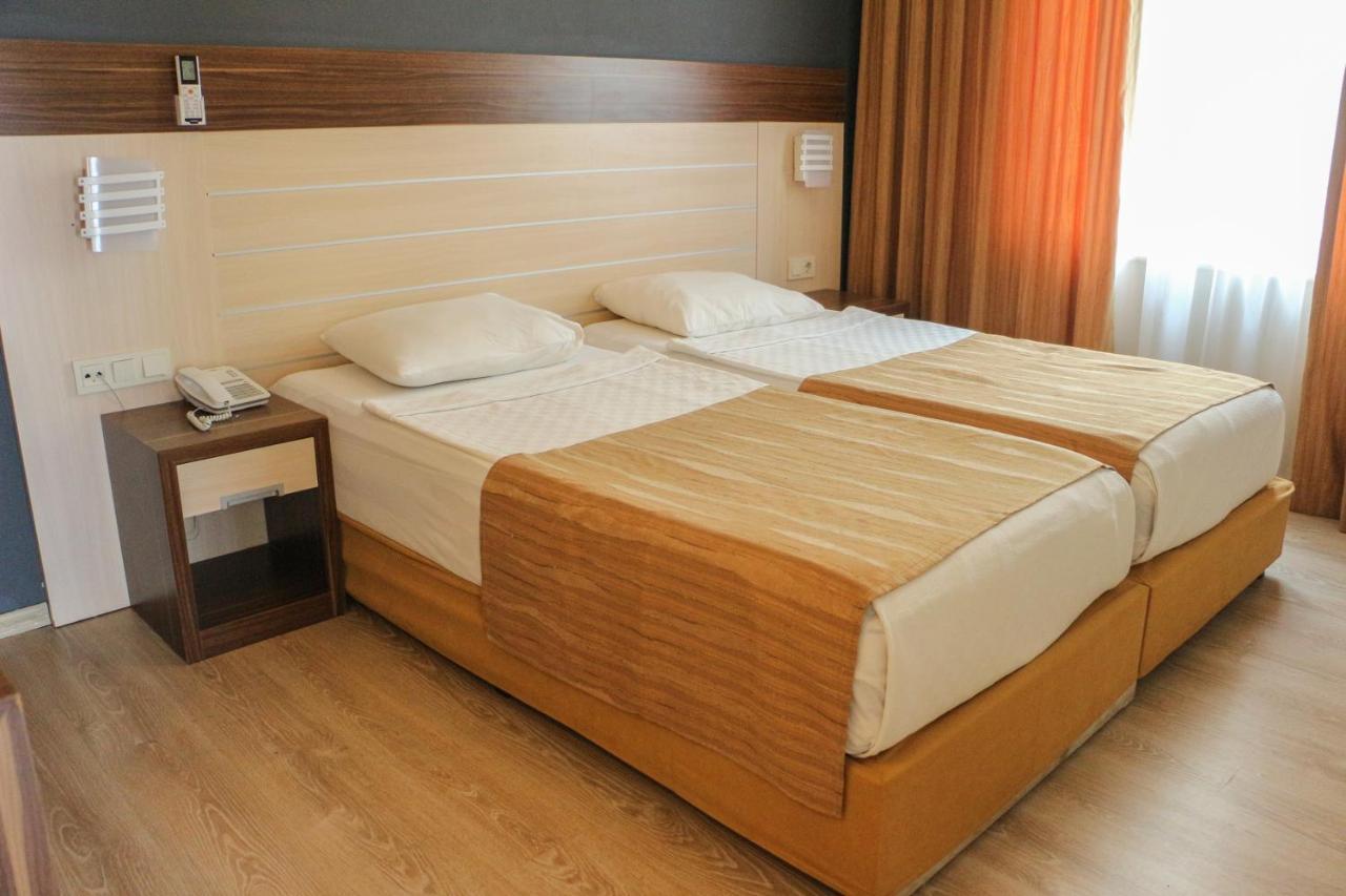 Hawaii Hotel 3*