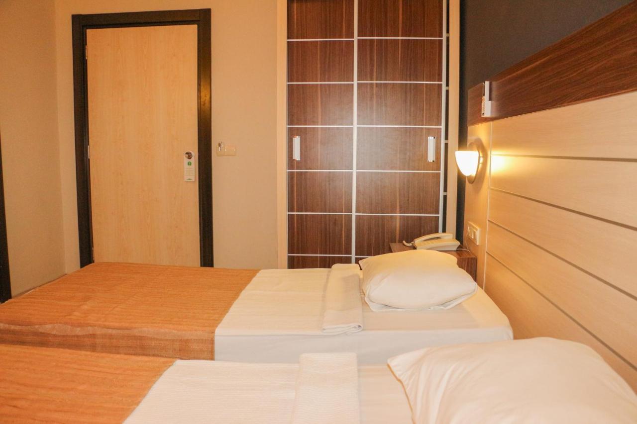 Hawaii Hotel 3*