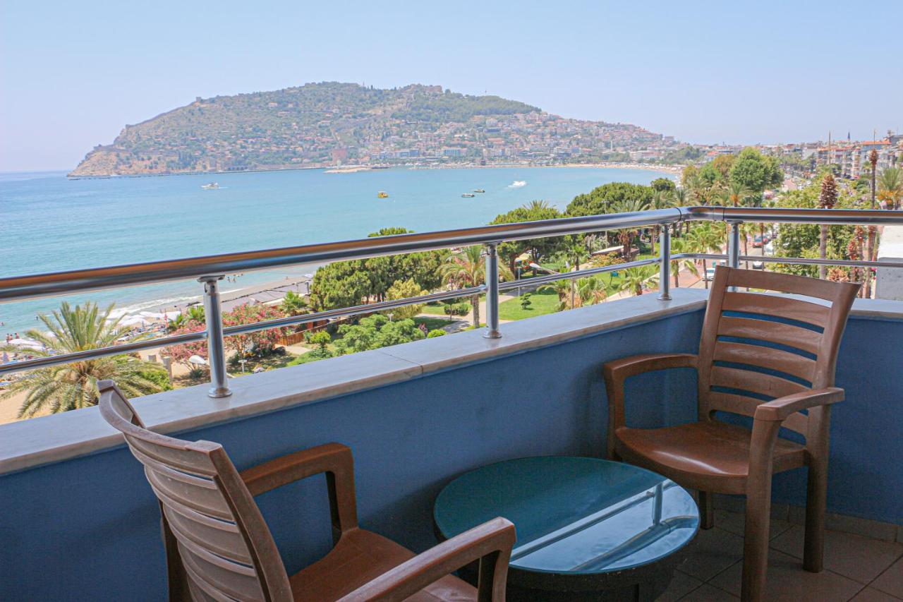 Hawaii Hotel 3*