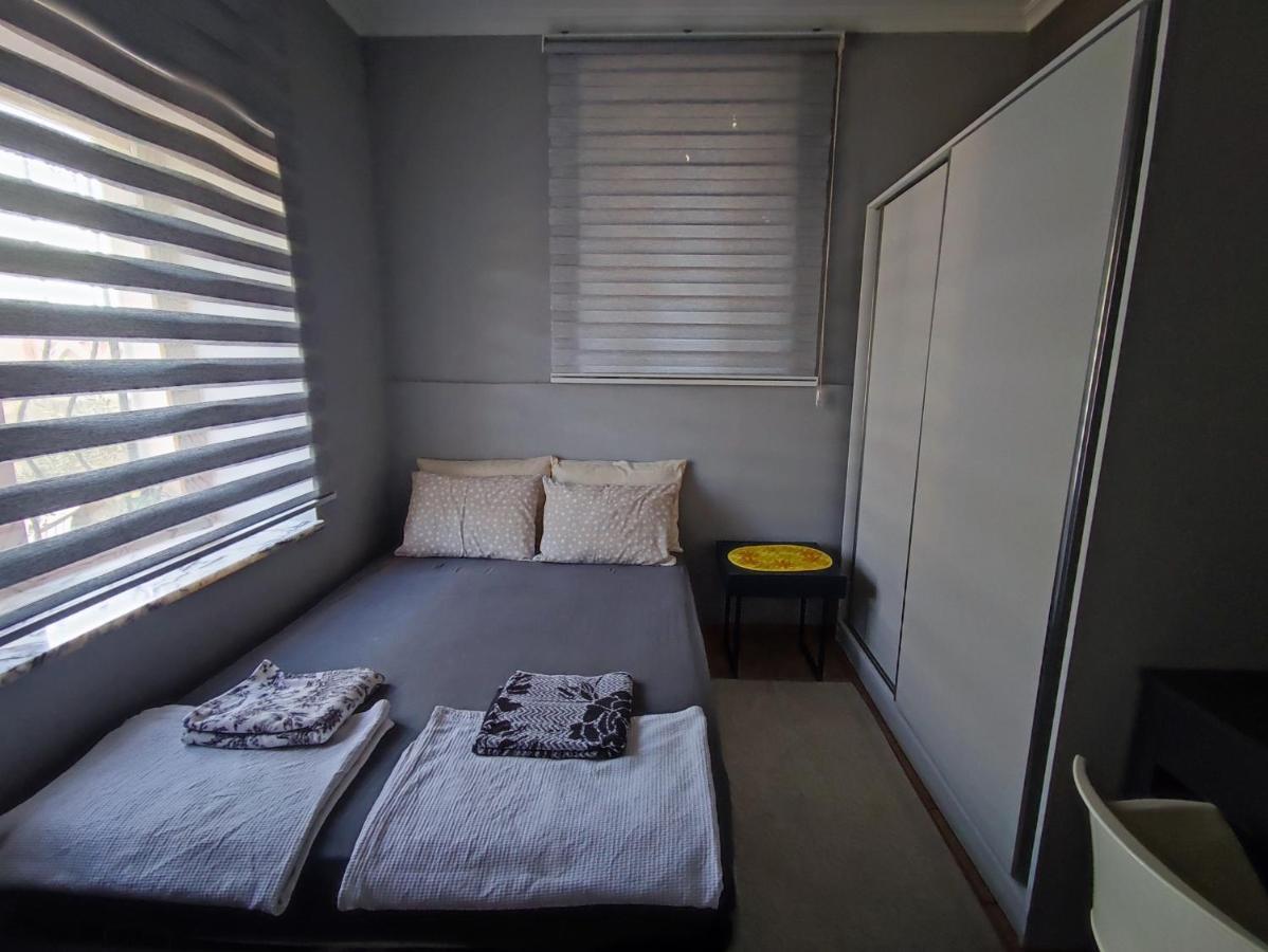 Lejlighed Authentic Flat On The Castle Road With A View *