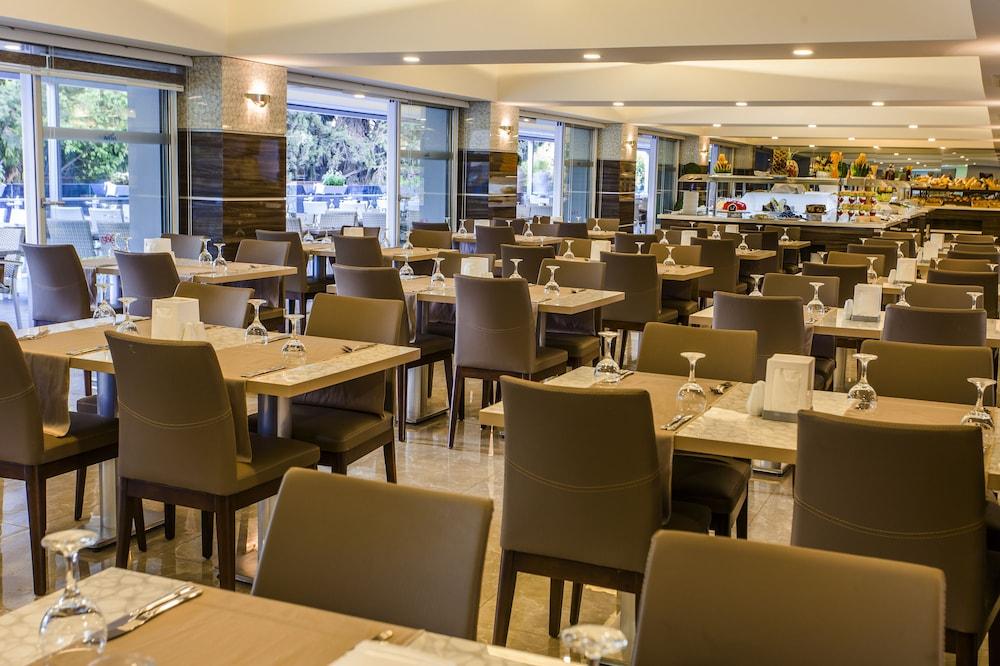 Avena & Hotel 4*