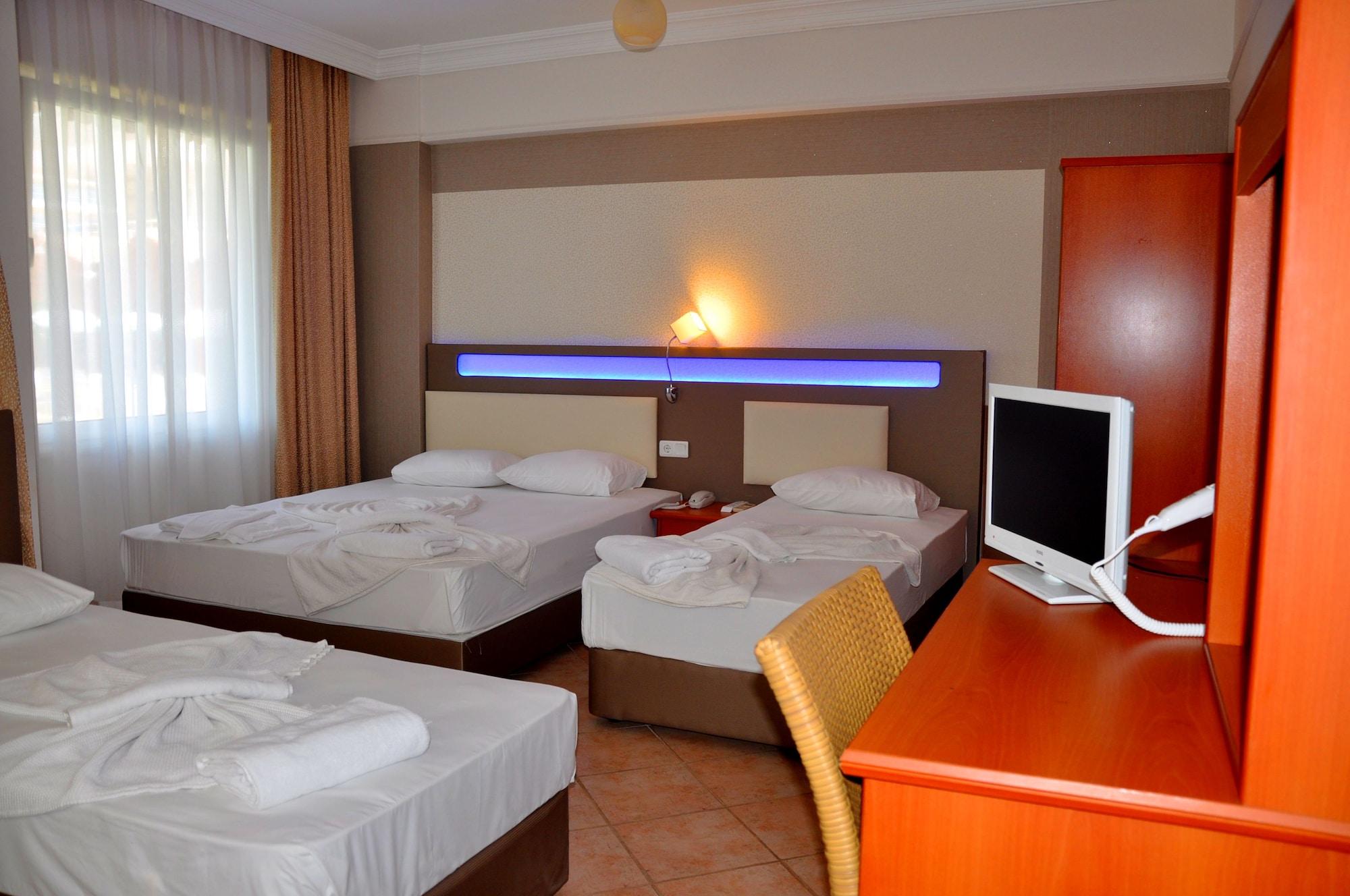 Bora Bora Butik Hotel 3*