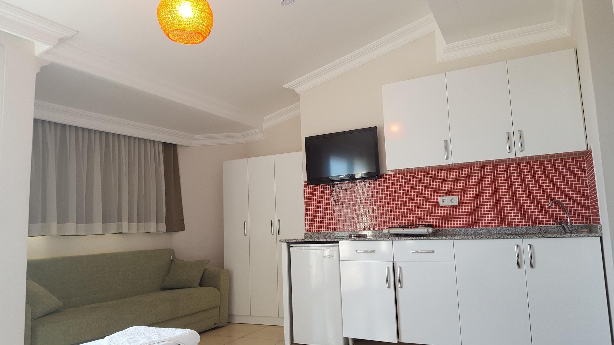 Aparthotel Kleopatra Tower 2*