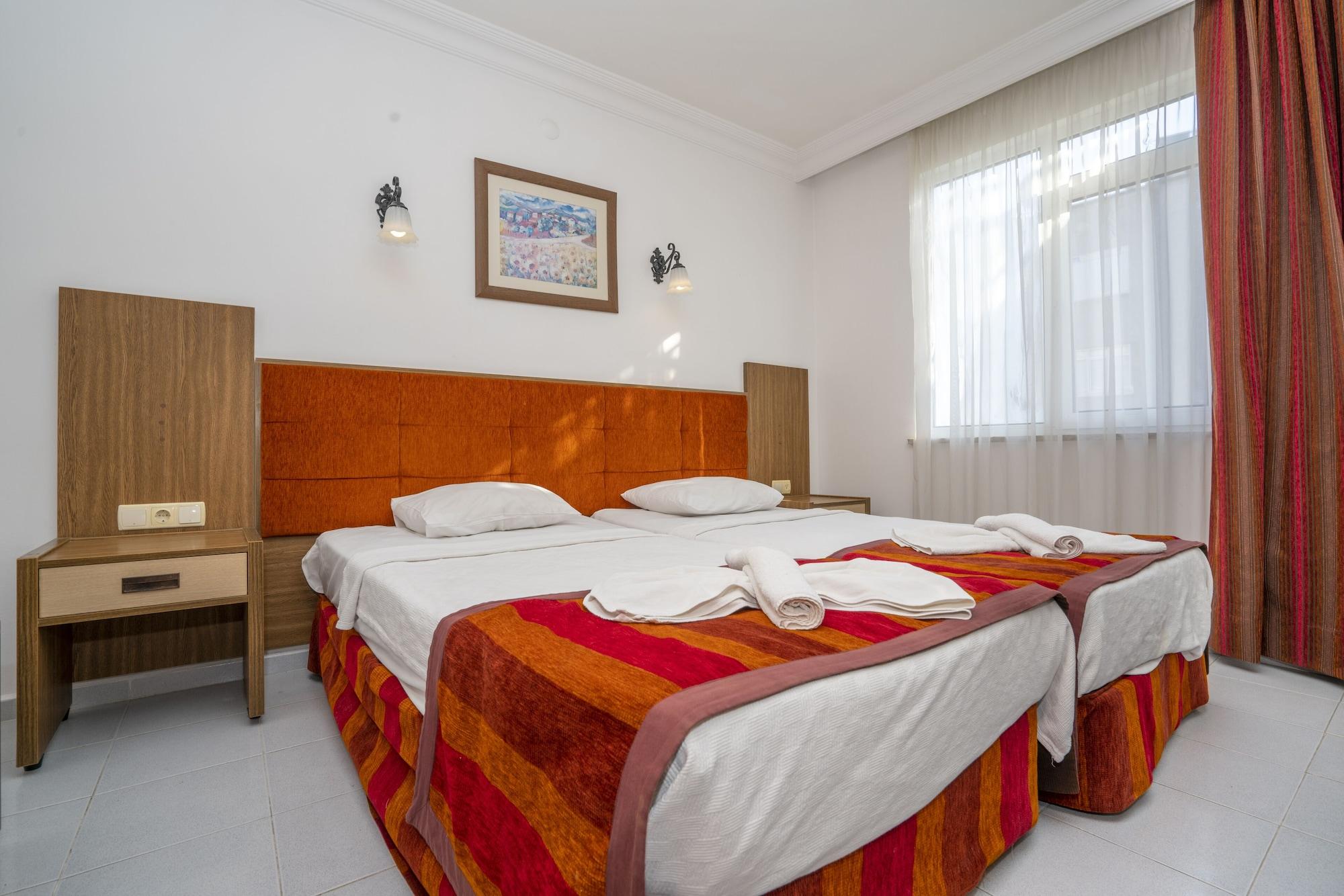 Carmen Aparthotel 3*