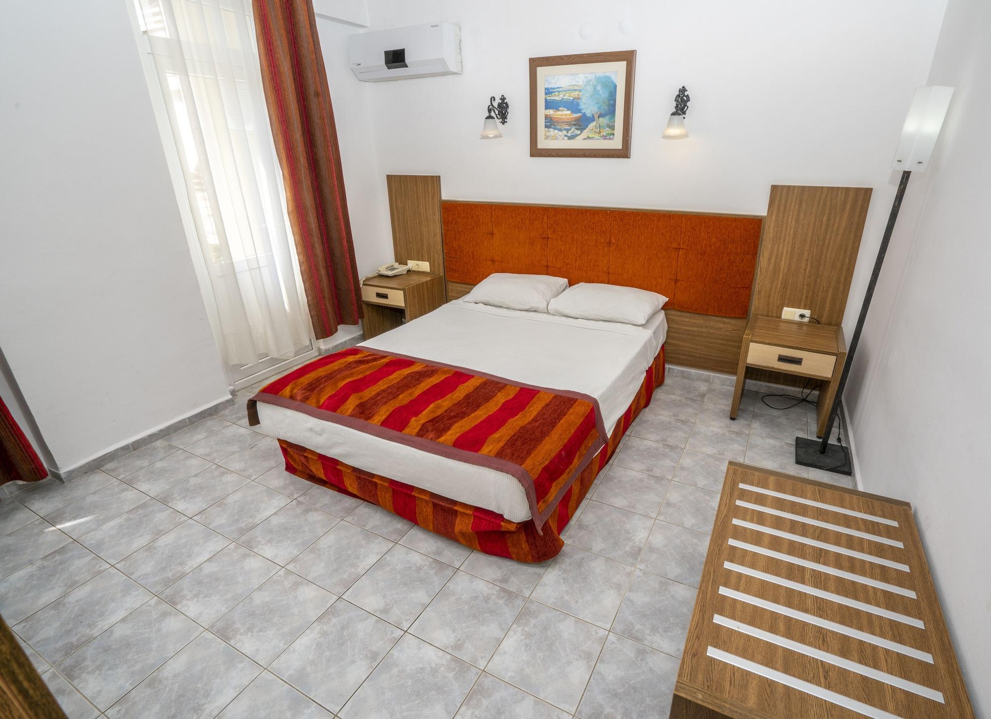 Carmen Aparthotel