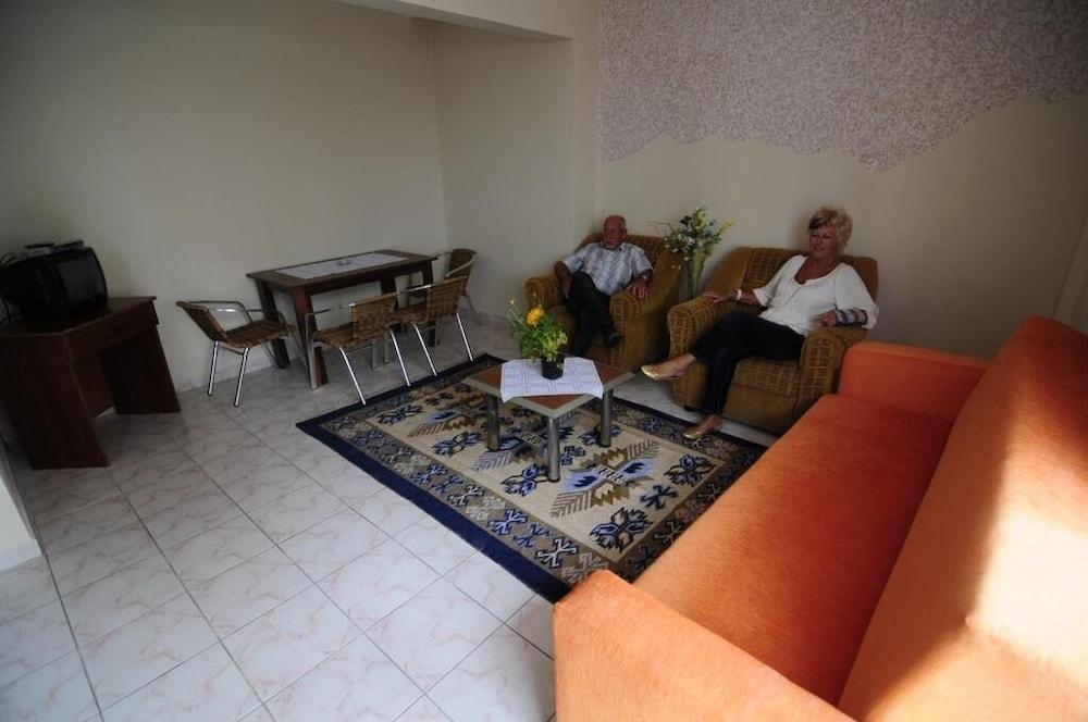Hotel Le Moral 3*