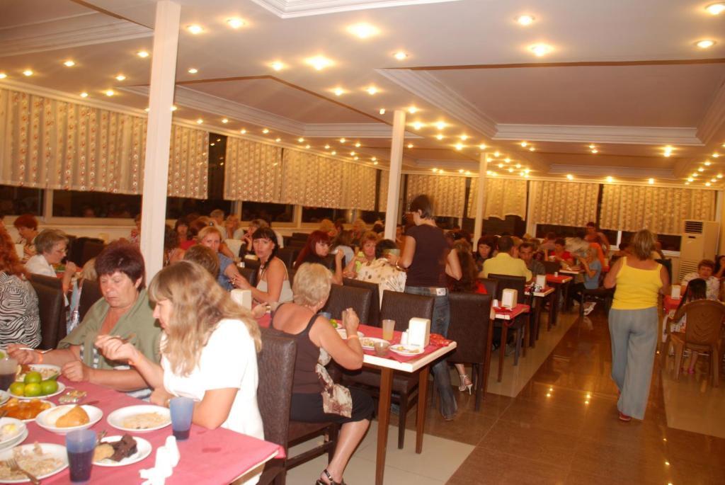 Club Bayar Hotel 4*