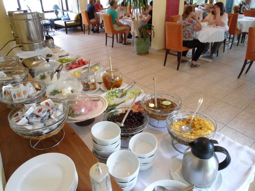 Pinar Hotel 2*