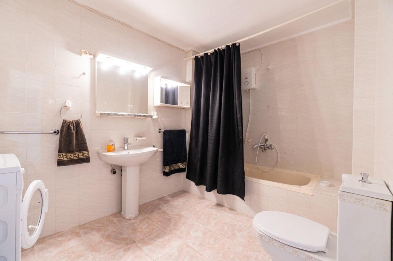 Appartement In The Hearth Of City, Seaview.