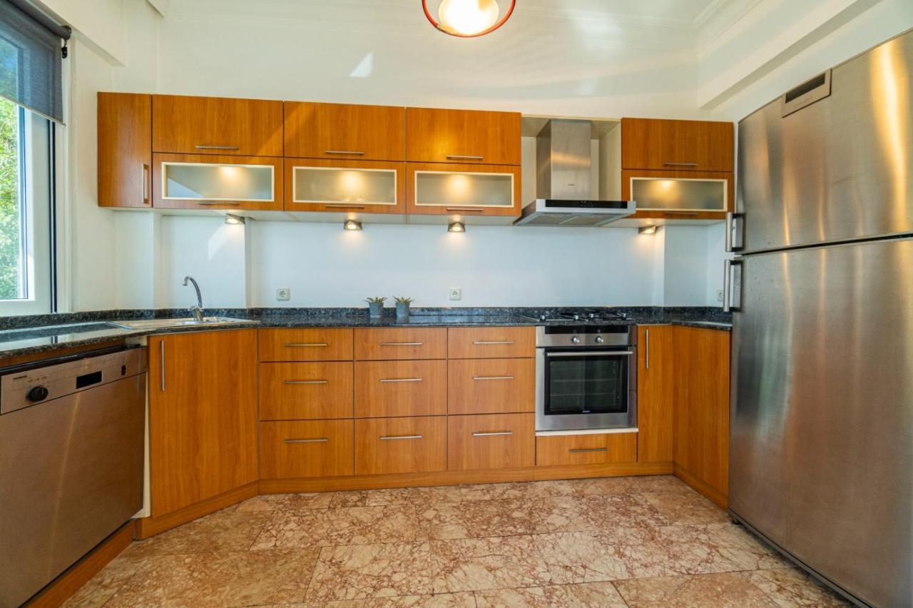 Appartement In The Hearth Of City, Seaview. *