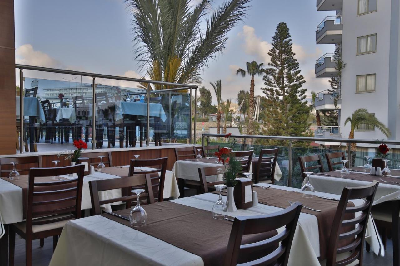Hotel Opia *