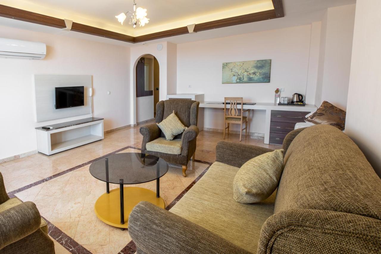 Otel Extrahome