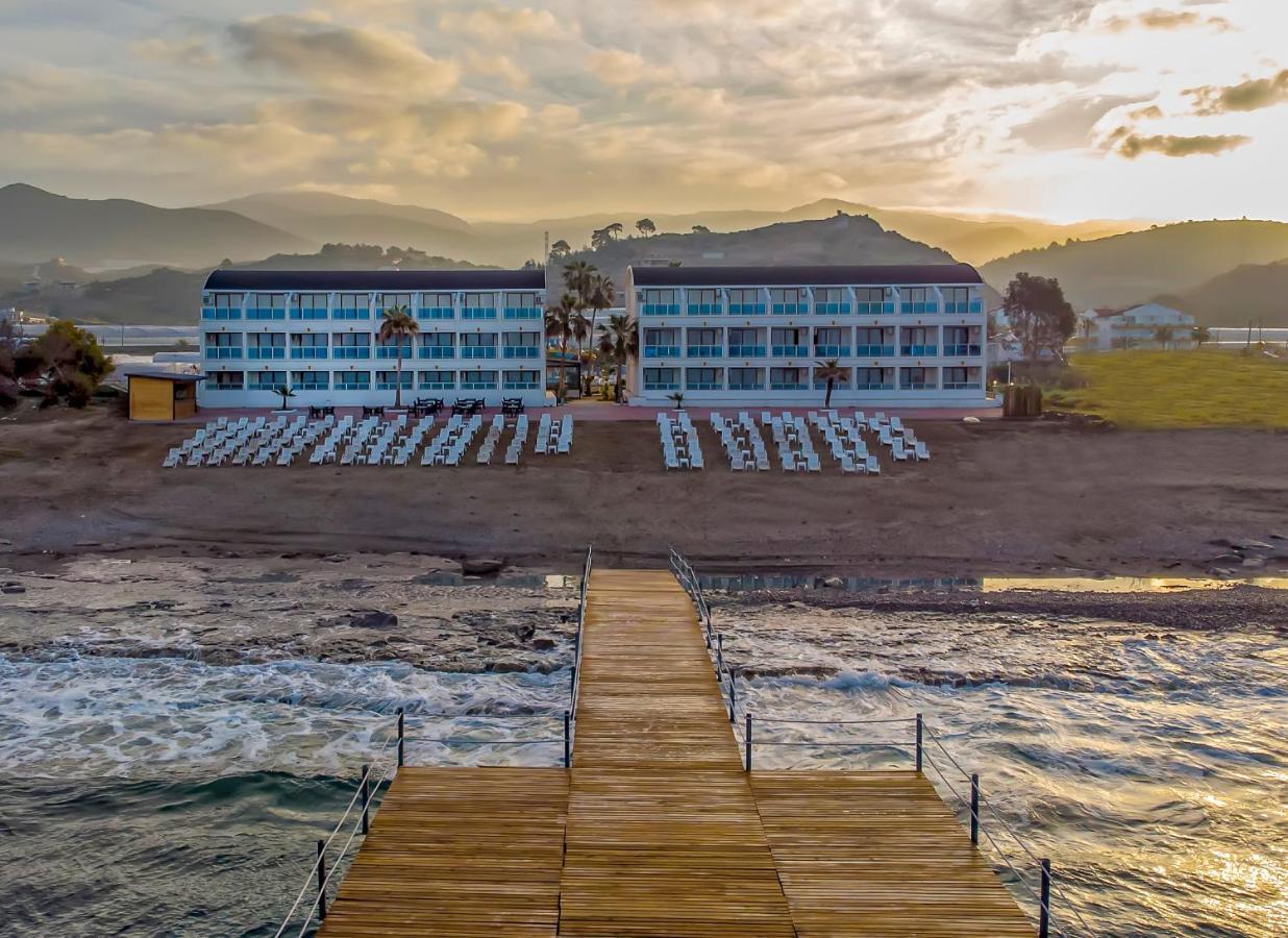 Lord Marina & Bungalows *