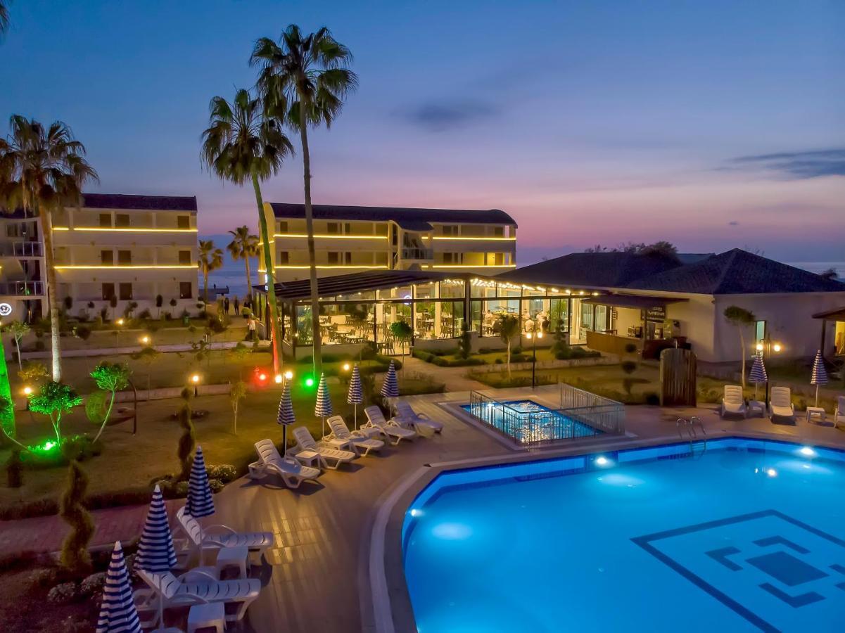 Hotel Lord Marina & Bungalows *
