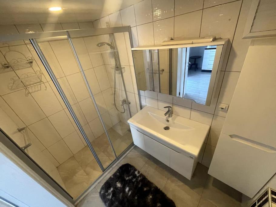 Penthouse 4 Bedrooms, 1 Living Room, To The Sea 7 Minutes Walk Alanya