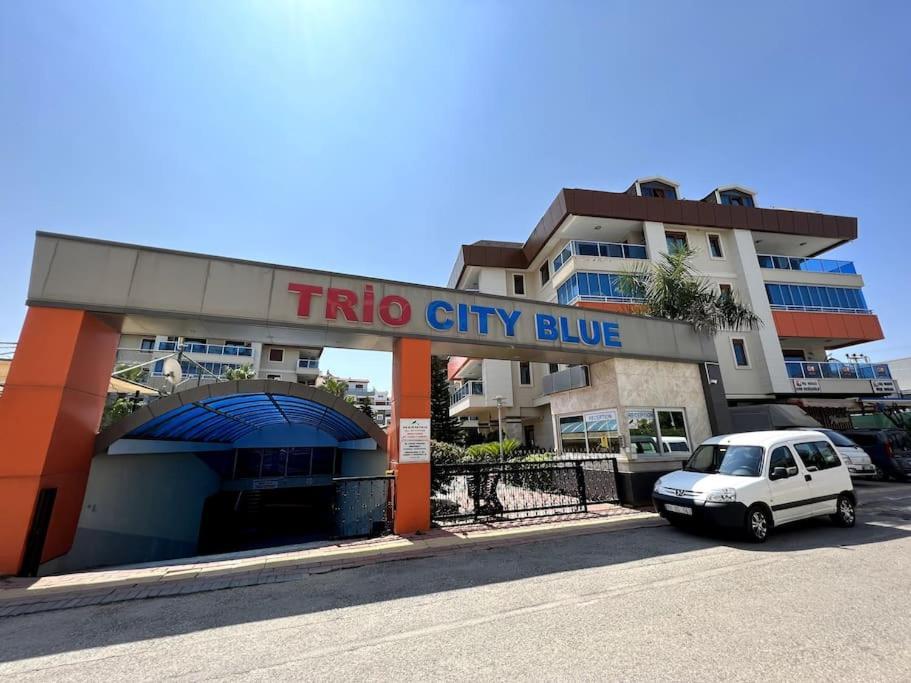 Penthouse 4 Bedrooms, 1 Living Room, To The Sea 7 Minutes Walk Apartamento