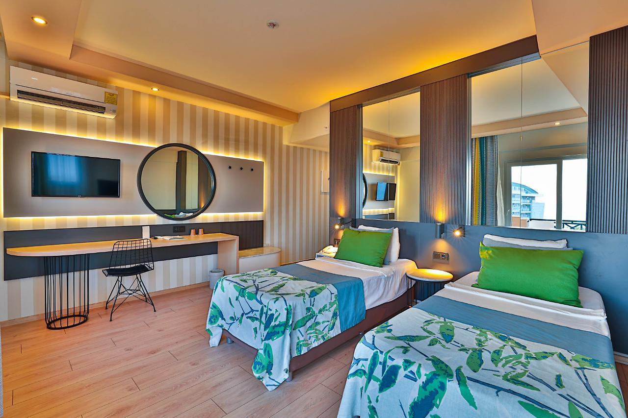 Crystal Land Of Paradise 5* Alanya