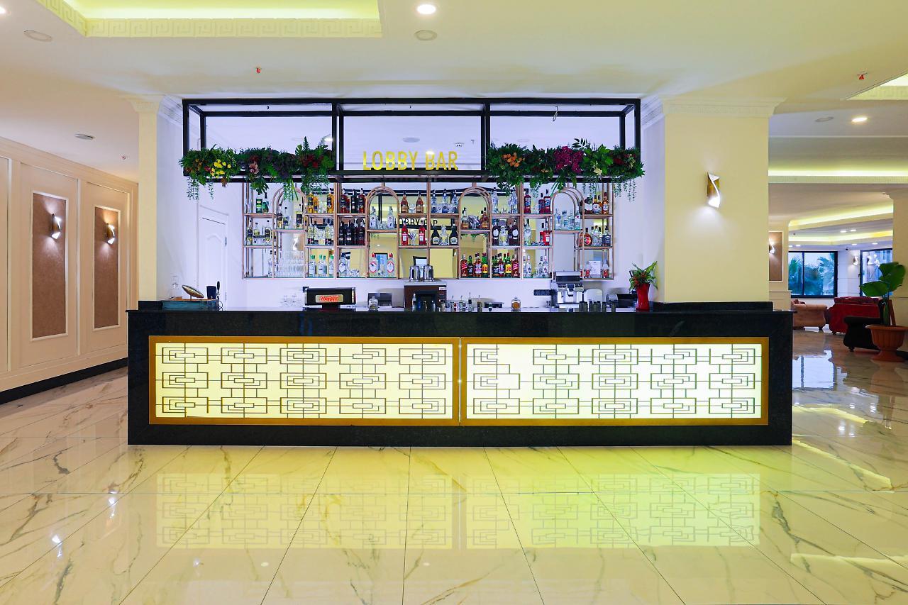 Hotel Crystal Land Of Paradise