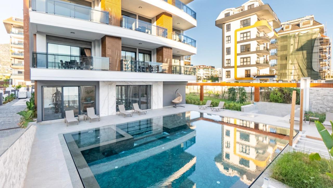 Shine Apartment *