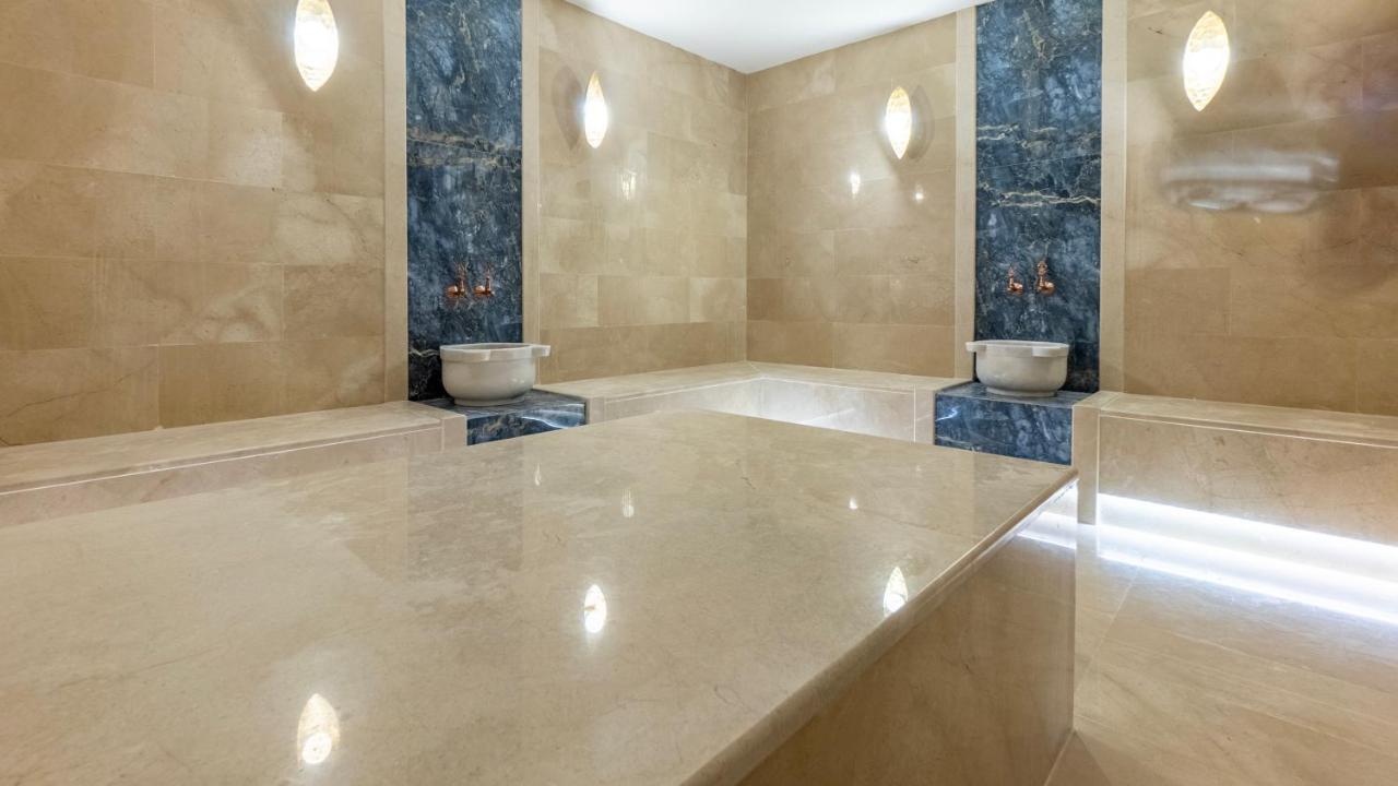 Shine Apartment *
