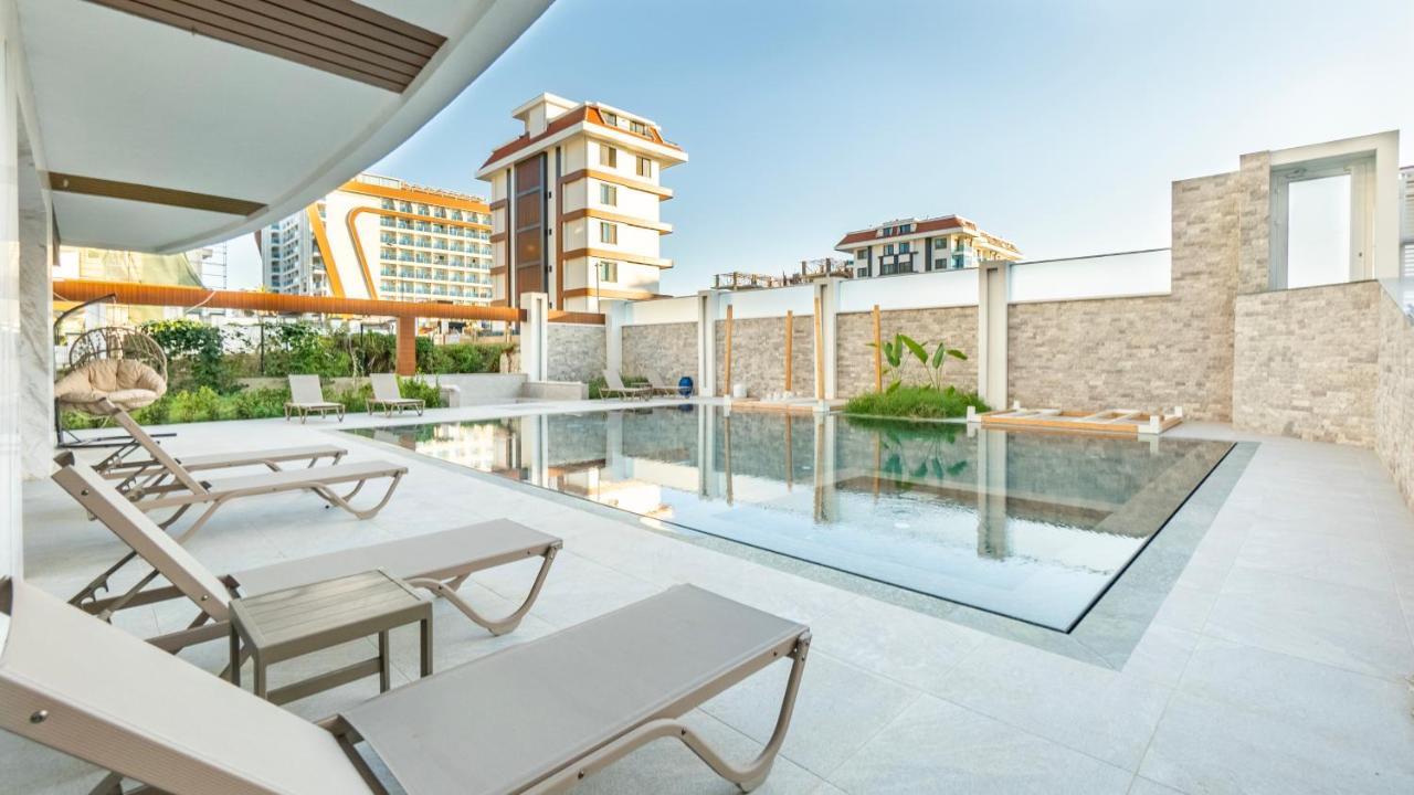 Shine Apartment