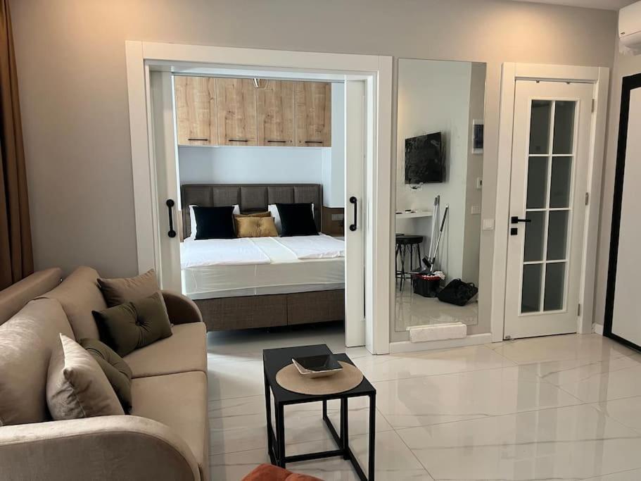 Apartment Camelia 1 Brand New With Terrass On Cleopatra Alanya