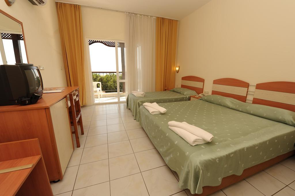Club Serena Hotel 3*