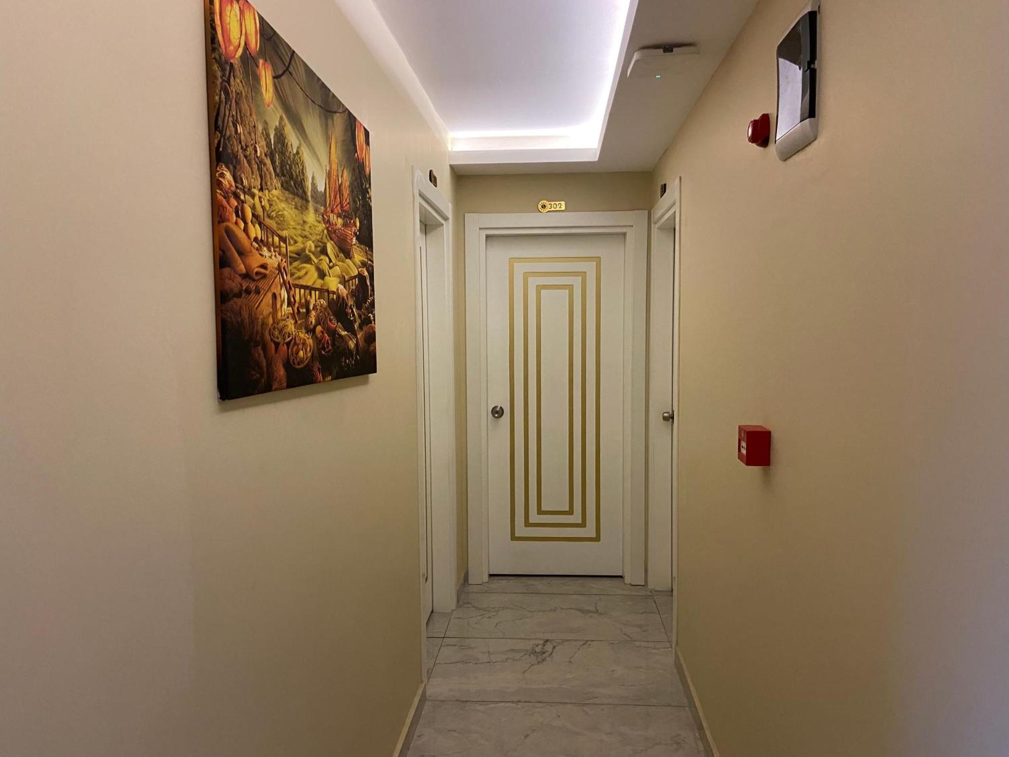Castle Light Boutique Hotel 3*
