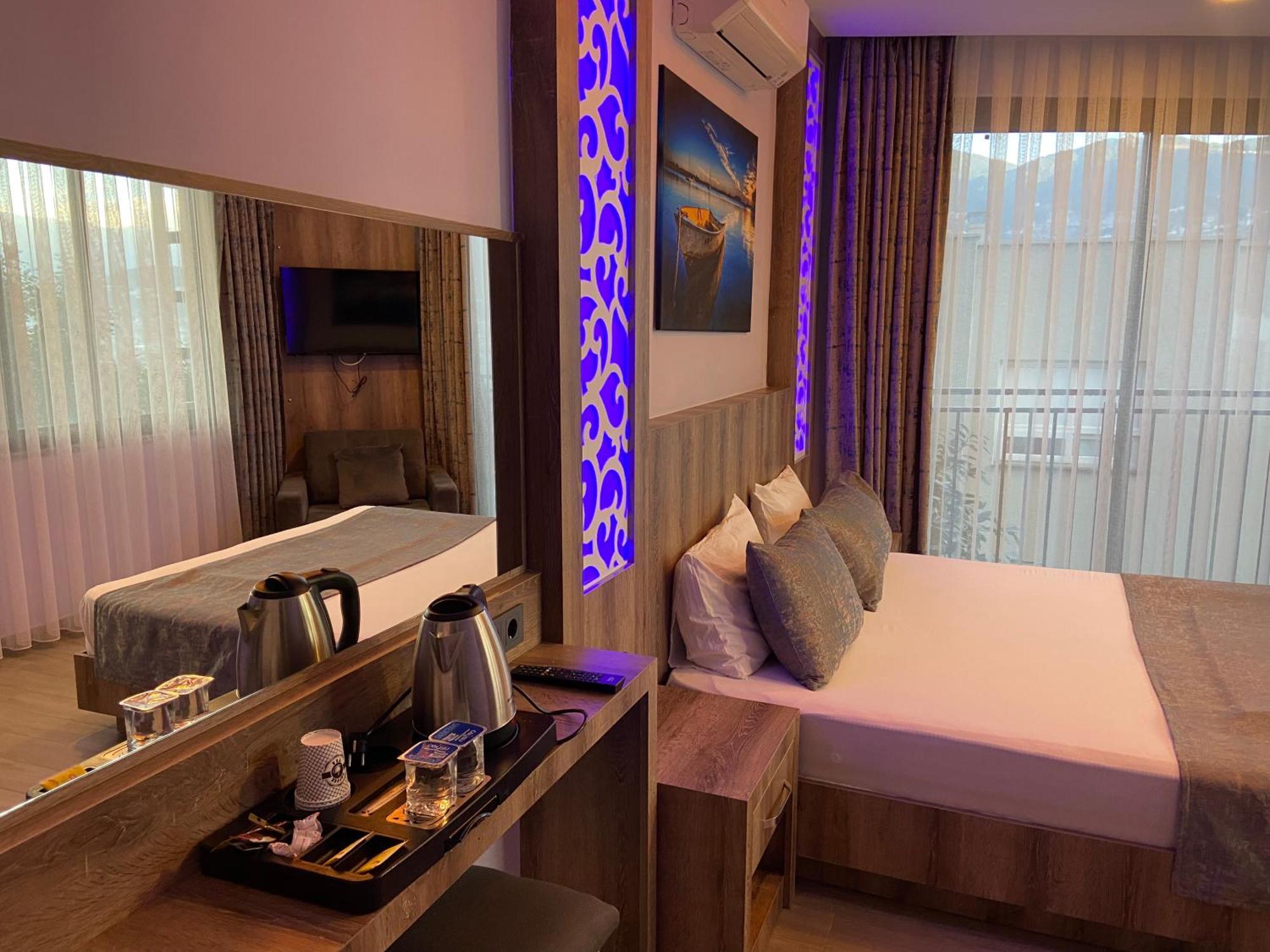 Castle Light Boutique Hotel 3*