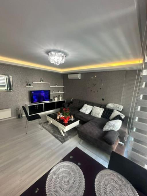 Cleopatra Via Appartement *