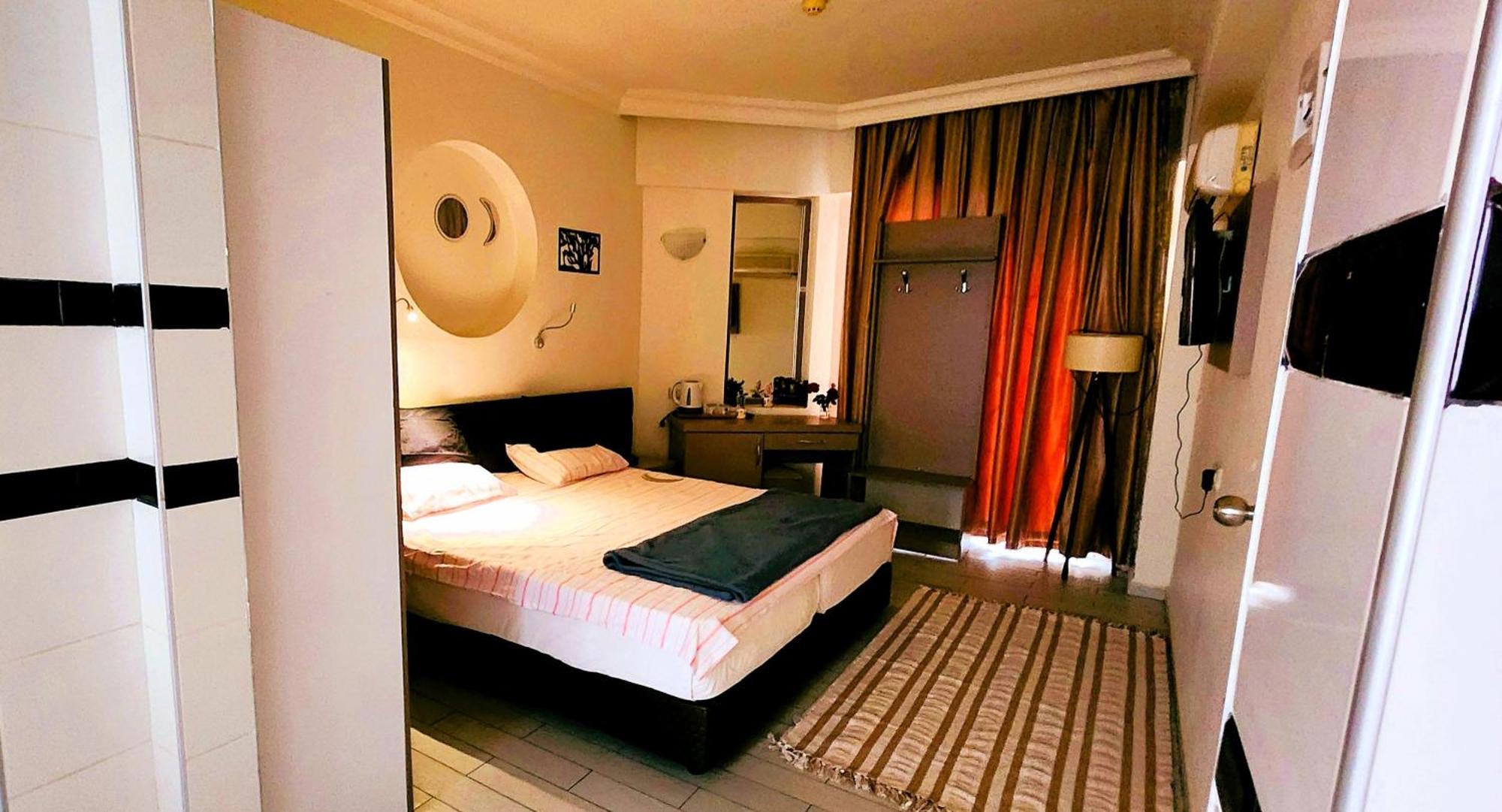 Cleopatra Hotel 3*