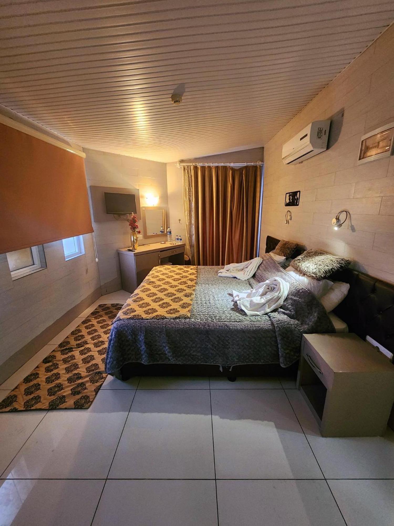 Cleopatra Hotel